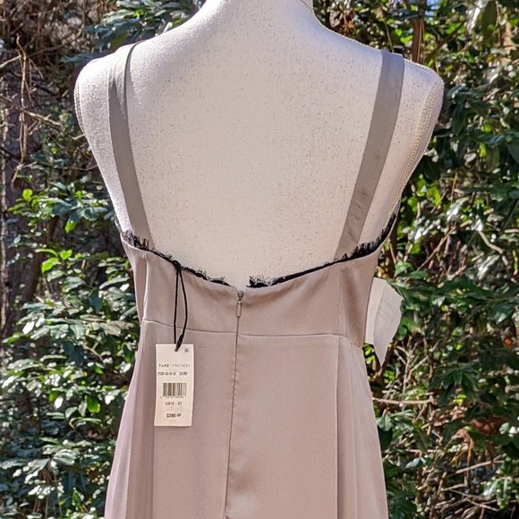 FAME and PARTNERS Silver Gray Gown in Satin and Black Lace Size 12 Brand New - Picture 5 of 9